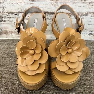 Vera Wang lavender label wedges